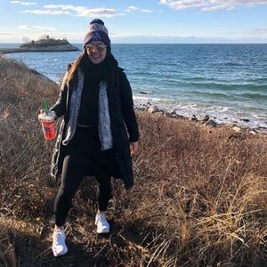 Meet your Posher, Victoria